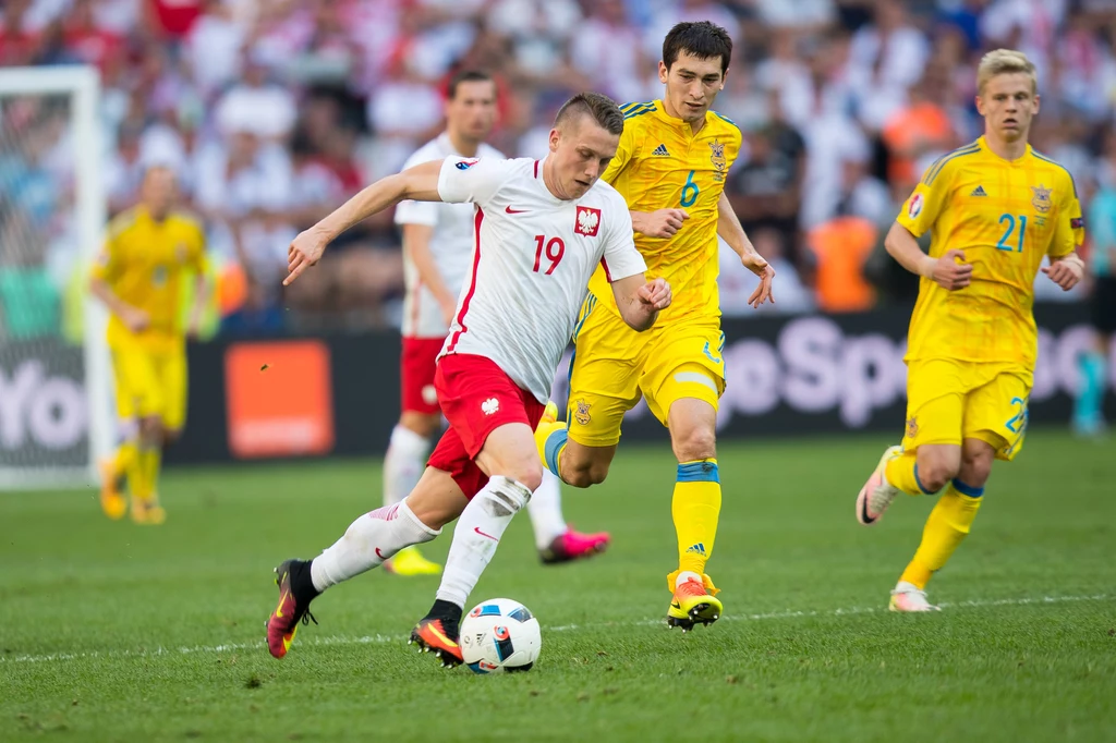 Piotr Zieliński - 2 turnieje, 4 mecze, w sumie 304 minuty gry. Gwiazda Serie A wciąż czeka na swój wielki turniej. W Rosji zawiódł jak cała reprezentacja Polski, na Euro we Francji Adam Nawałka zmienił go w przerwie meczu z Ukrainą. Turniejowy dorobek: Euro 2016 (1 mecz, 45 minut), mundial 2018 (3 mecze, 259 minut) Piotr Zieliński - 2 turnieje, 4 mecze, w sumie 304 minuty gry. Gwiazda Serie A wciąż czeka na swój wielki turniej. W Rosji zawiódł jak cała reprezentacja Polski, na Euro we Francji Adam Nawałka zmienił go w przerwie meczu z Ukrainą. Turniejowy dorobek: Euro 2016 (1 mecz, 45 minut), mundial 2018 (3 mecze, 259 minut)