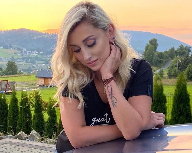 https://www.instagram.com/justynazyla/
