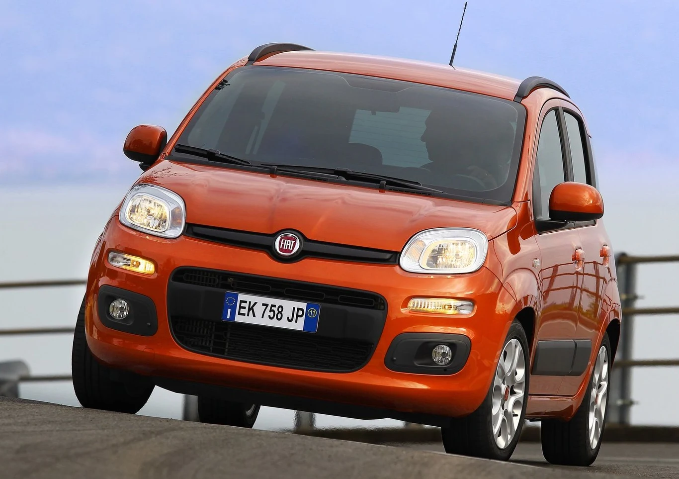 Panda nie grzeszy niezawodnością. Zdecydowanie lepiej (chociaż wciąż daleko od ideału) wypada Fiat 500