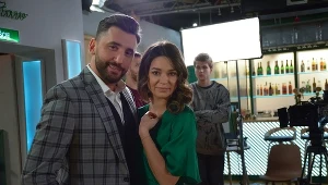 Rafał Maserak i Karolina Sawka na planie "Pierwszej miłości"