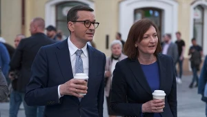 Premier Mateusz Morawiecki i kandydatka PiS na prezydenta Rzeszowa Ewa Leniart podczas wizyty w Rzeszowie