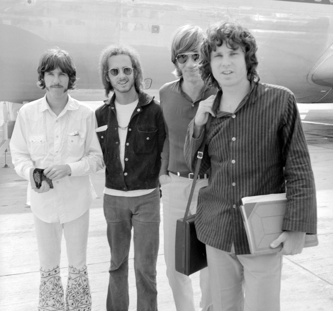 Z Morrisonem grupa The Doors wydała sześć płyt: "The Doors" (1967), "Strange Days" (1967), "Waiting for the Sun" (1968), "The Soft Parade" (1969), "Morrison Hotel" (1970) i "L.A. Woman" (1971). The Doors w 1968 r. - od lewej: John Densmore, Robbie Krieger, Ray Manzarek i Jim Morrison.