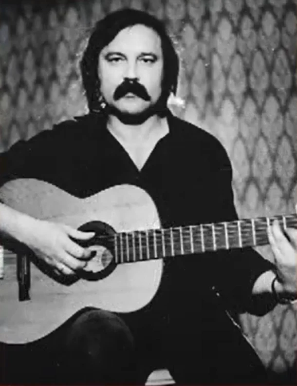 Screen z 4FUNTVN, YouTube, "TV.DISCO - NIECH ŻYJE BAL - Jerzy Rybiński - cz. 1" Screen z 4FUNTVN, YouTube, "TV.DISCO - NIECH ŻYJE BAL - Jerzy Rybiński - cz. 1"