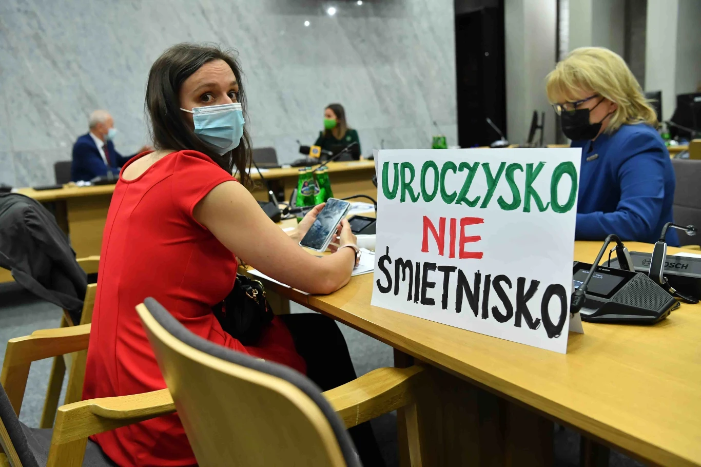 Klaudia Jachira (z lewej) oraz Gabriela Lenartowicz, posłanki Koalicji Obywatelskiej. Klaudia Jachira (z lewej) oraz Gabriela Lenartowicz, posłanki Koalicji Obywatelskiej.