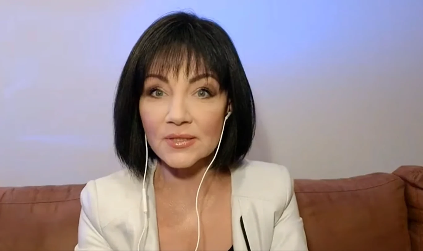 Screen z Raport Polsat News, Wywiad z Shazzą, 2021 rok Screen z Raport Polsat News, Wywiad z Shazzą, 2021 rok