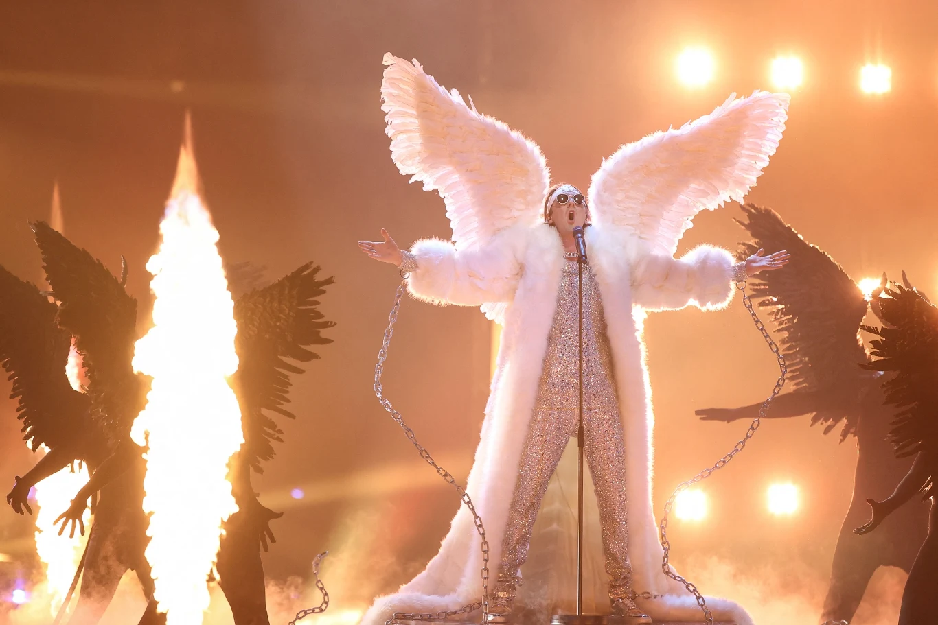 Tix - reprezentant Norwegii - wykonał utwór "Fallen Angel".