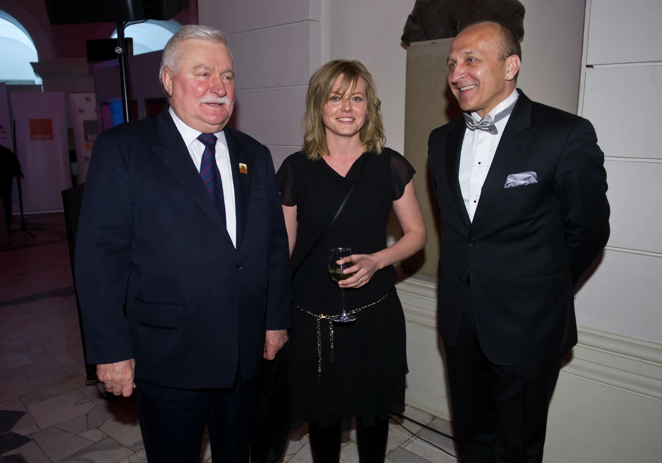 Marcinkiewiczowie z Lechem Wałęsą na salonach Marcinkiewiczowie z Lechem Wałęsą na salonach