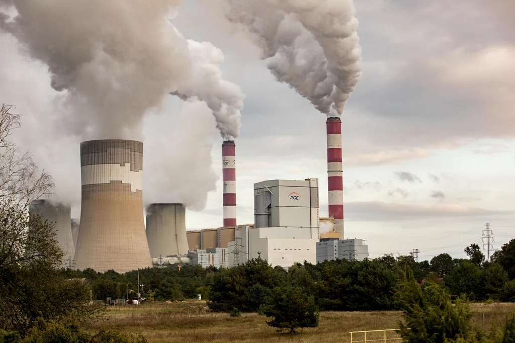 Największa elektrownia węgla kamiennego w Polsce - Bełchatów