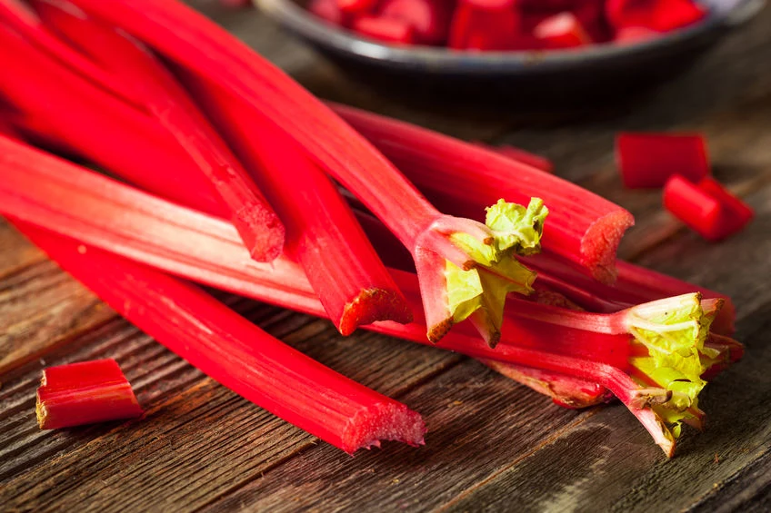 Jedz produkty bogate w szczawiany w formie gotowanej