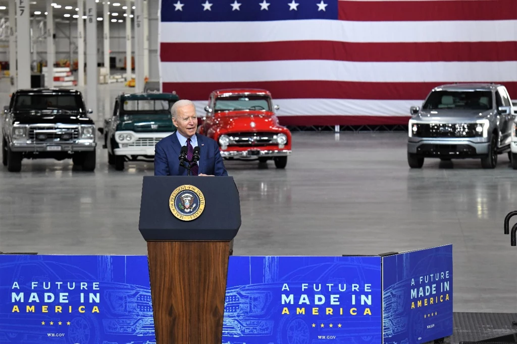 Joe Biden w zakładach Forda