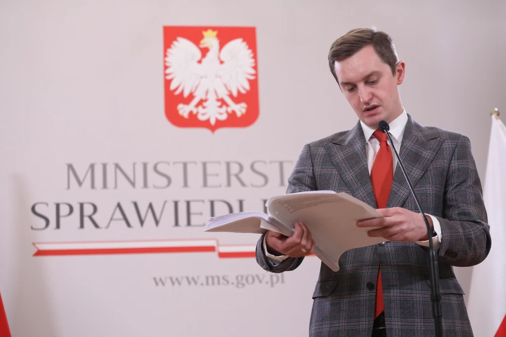 Sebastian Kaleta podczas konferencji prasowej