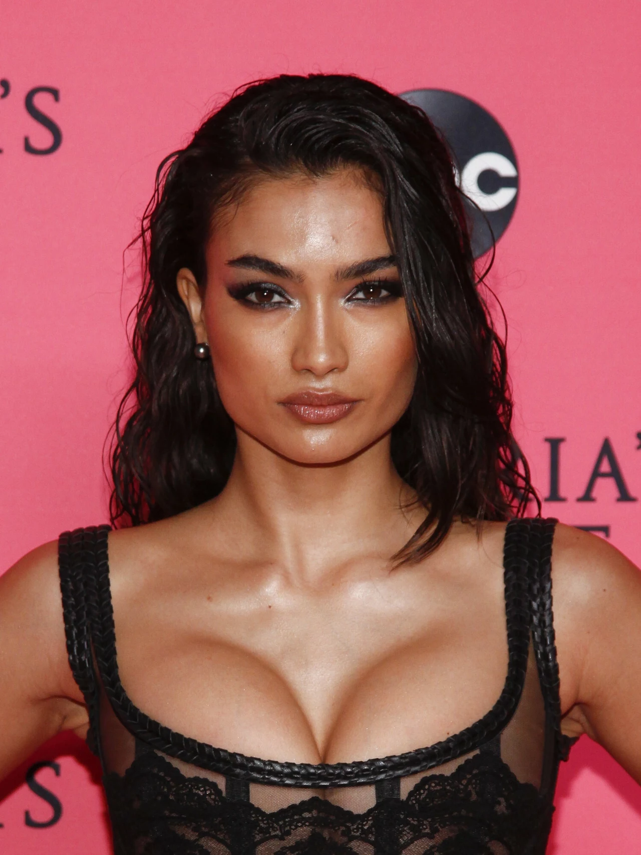 Kelly Gale zdobyła sławę dzięki udziałowi w pokazach mody "Victoria's Secret"