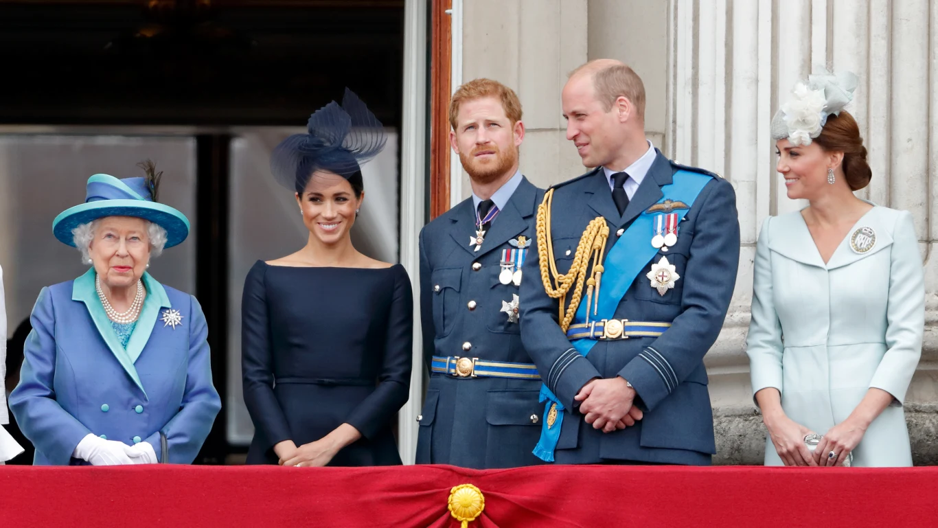 Królowa Elżbieta II, Meghan Markle, Książę Harry, książę William, księżna Kate
