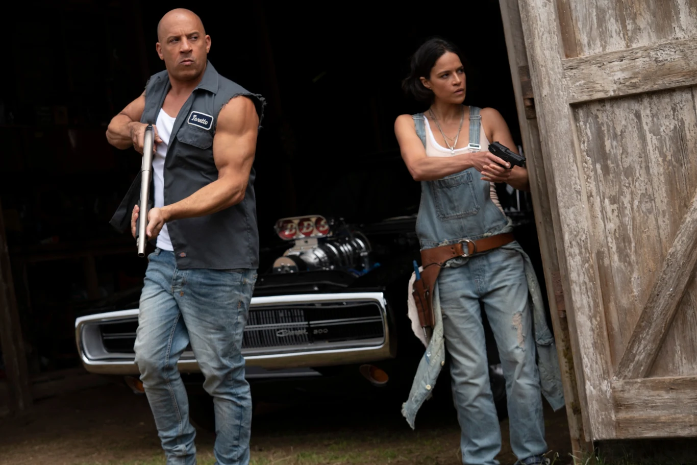 Vin Diesel i Michelle Rodriguez w scenie z filmu "Szybcy i wściekli 9" Vin Diesel i Michelle Rodriguez w scenie z filmu "Szybcy i wściekli 9"