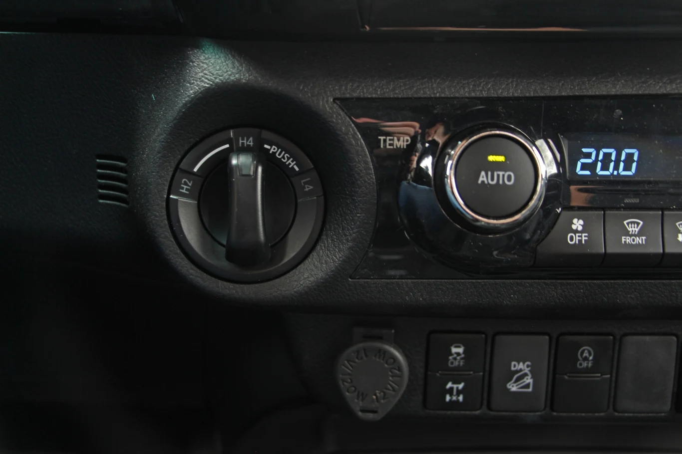 Toyota Hilux 2.8 D-4D Invincible