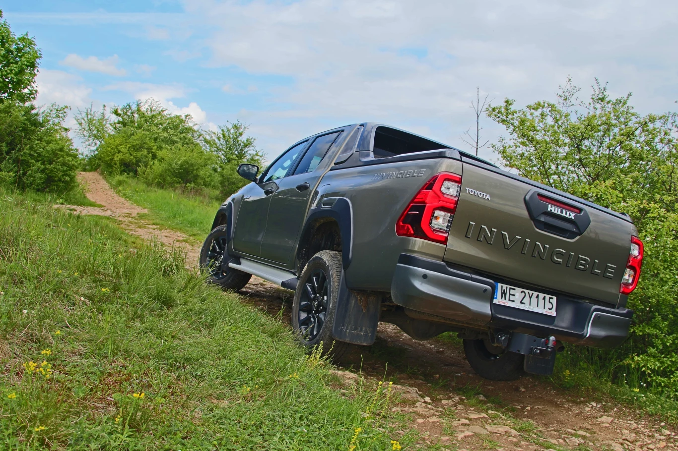 Toyota Hilux 2.8 D-4D Invincible