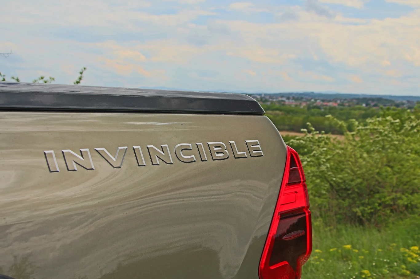 Toyota Hilux 2.8 D-4D Invincible