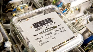  Nowela likwiduje podwójne pobieranie opłat dystrybucyjnych i przesyłowych - za energię pobraną z sieci do magazynu i oddaną z magazynu do sieci