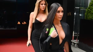 Khloe i Kim Kardashian bardzo się zmieniły na przestrzeni lat 