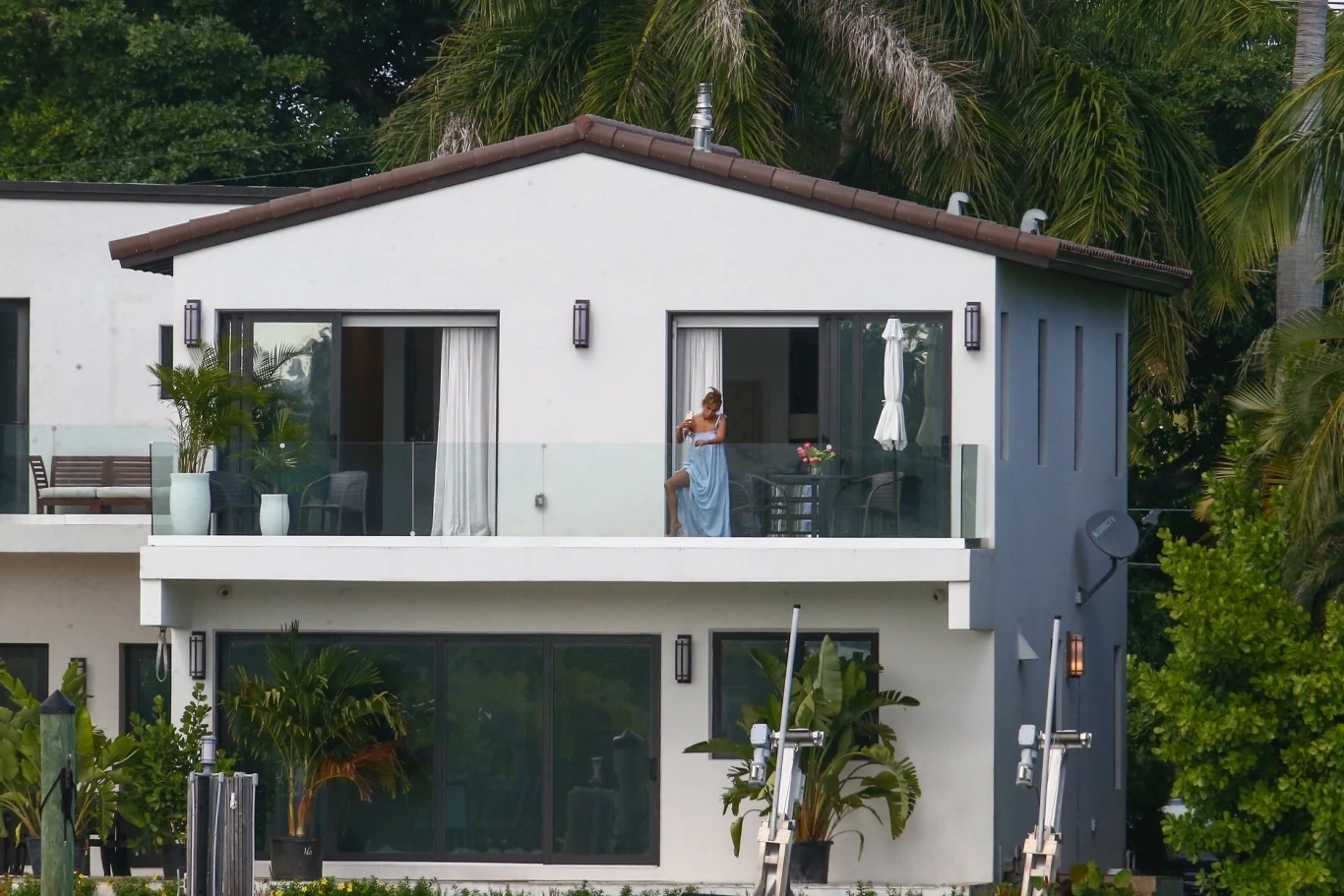 Jennifer Lopez i Ben Affleck przyłapani! Jennifer Lopez i Ben Affleck przyłapani!