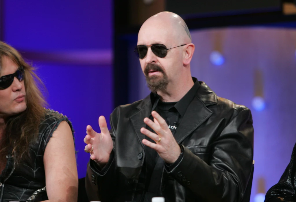 Rob Halford w studiu MTV w 2006