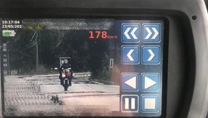 Przekroczył prędkość w mieście o 128 km/h!