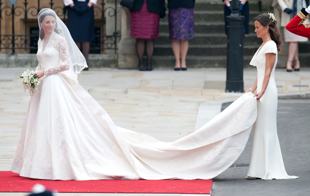 Ślub księżnej Kate i księcia Williama był wielkim wydarzeniem. W drodze do ołtarza przyszłej księżnej towarzyszyła właśnie Pippa