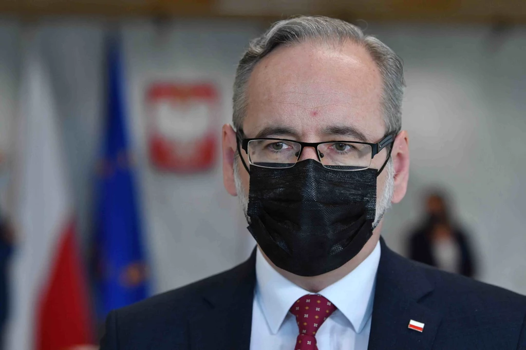 Adam Niedzielski złożył wniosek o ściganie osób związanych z incydentem pod jego domem Adam Niedzielski złożył wniosek o ściganie osób związanych z incydentem pod jego domem
