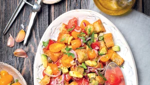 Panzanella – sałatka z pomidorów z chlebem