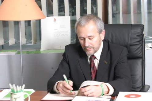 Prof. Marek Konopczyński Prof. Marek Konopczyński