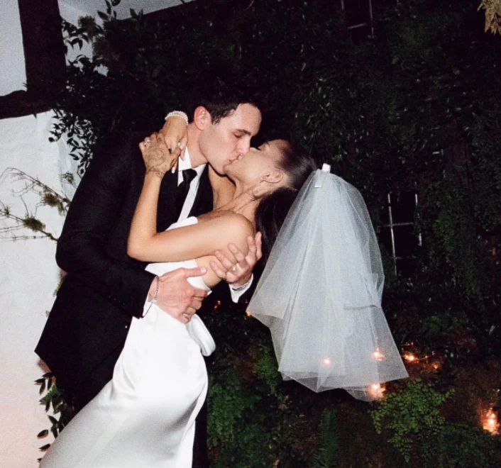 Ślub Ariany Grande, fot: Stefan Kohli dla Vogue Magazine Ślub Ariany Grande, fot: Stefan Kohli dla Vogue Magazine