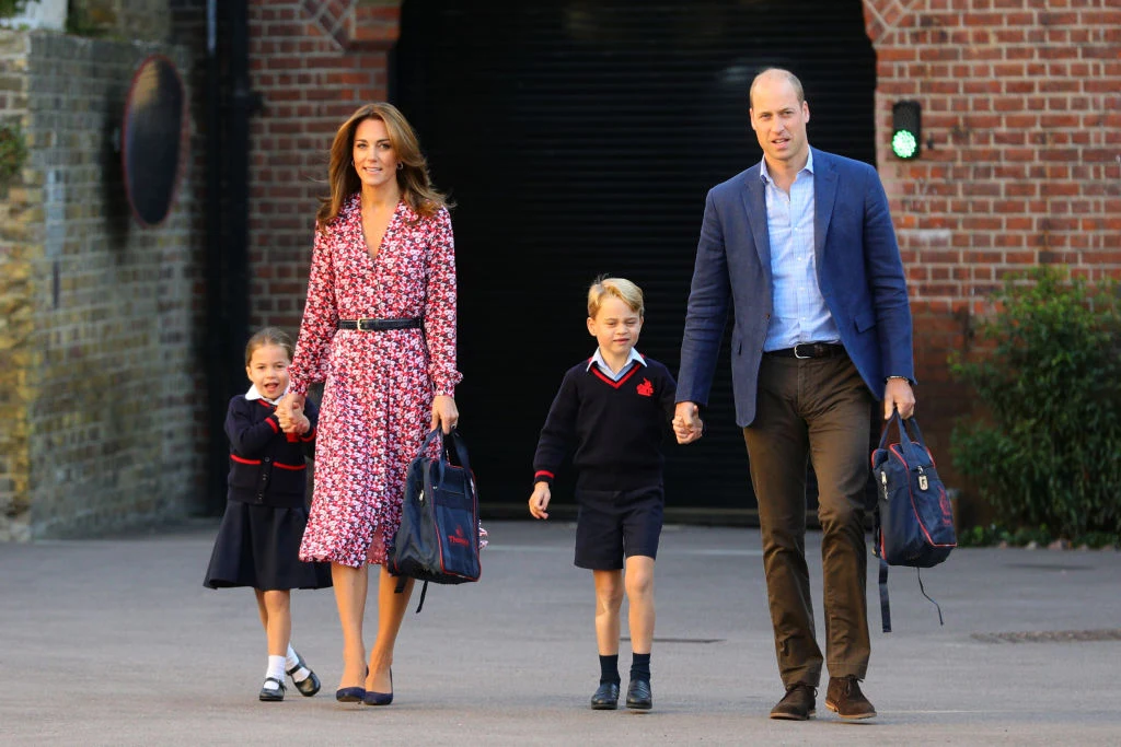 Książę William i Kate z księciem Georgem i księżniczką Charlotte Książę William i Kate z księciem Georgem i księżniczką Charlotte