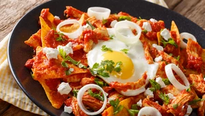 Chilaquiles z jajkiem