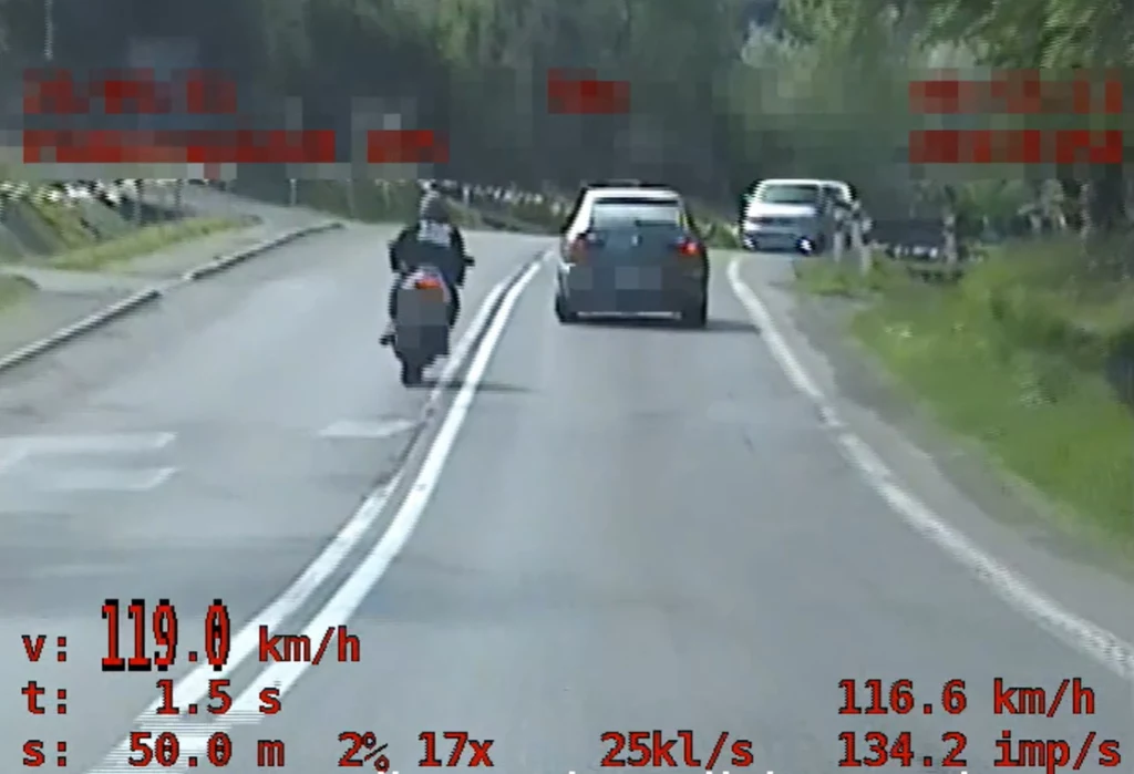 Policjanci dotąd tolerowali jazdę motocyklisty aż uzbierał 31 punktów