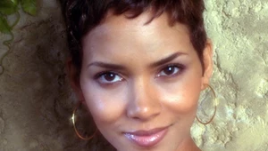 Halle Berry. 54 lata i sześciopak na brzuchu! 