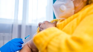 Rzadkie przypadki zakrzepów krwi po szczepieniu przeciw COVID-19 nurtują badaczy