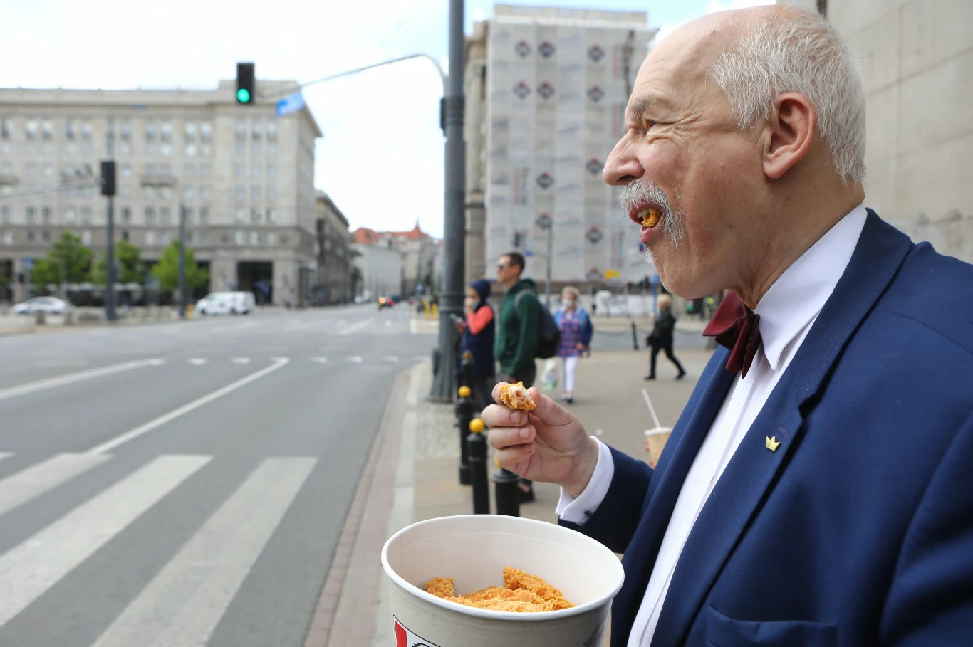 Janusz Korwin-Mikke rozpoczął dietę opartą na fast foodach