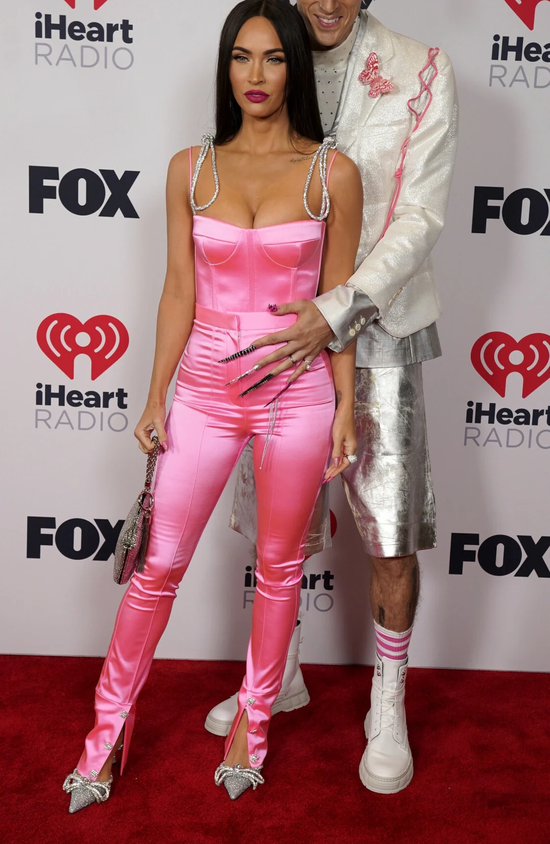 Megan Fox i Mahcine Gun Kelly na imprezie IHeart Radio Music Awards