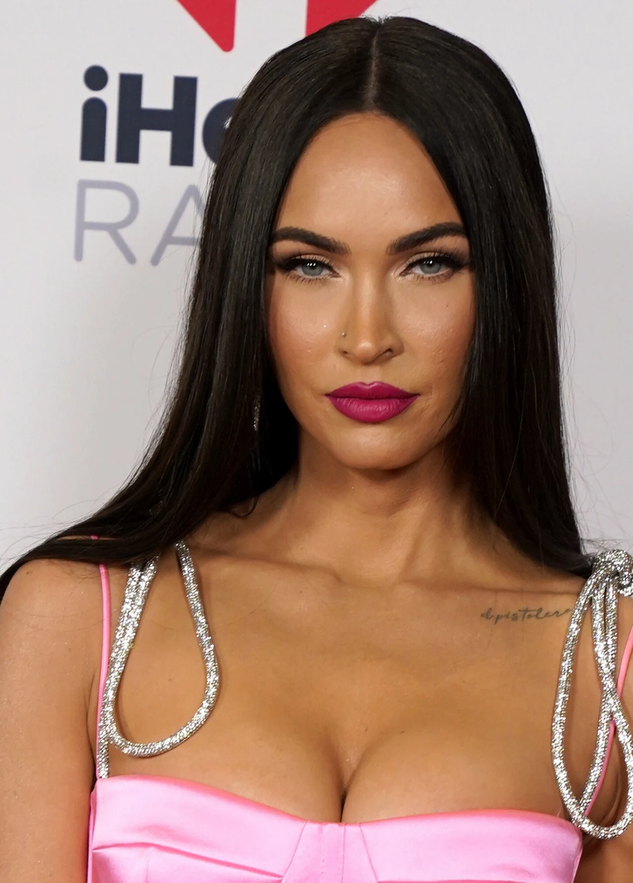 Megan Fox i Mahcine Gun Kelly na imprezie IHeart Radio Music Awards Megan Fox i Mahcine Gun Kelly na imprezie IHeart Radio Music Awards