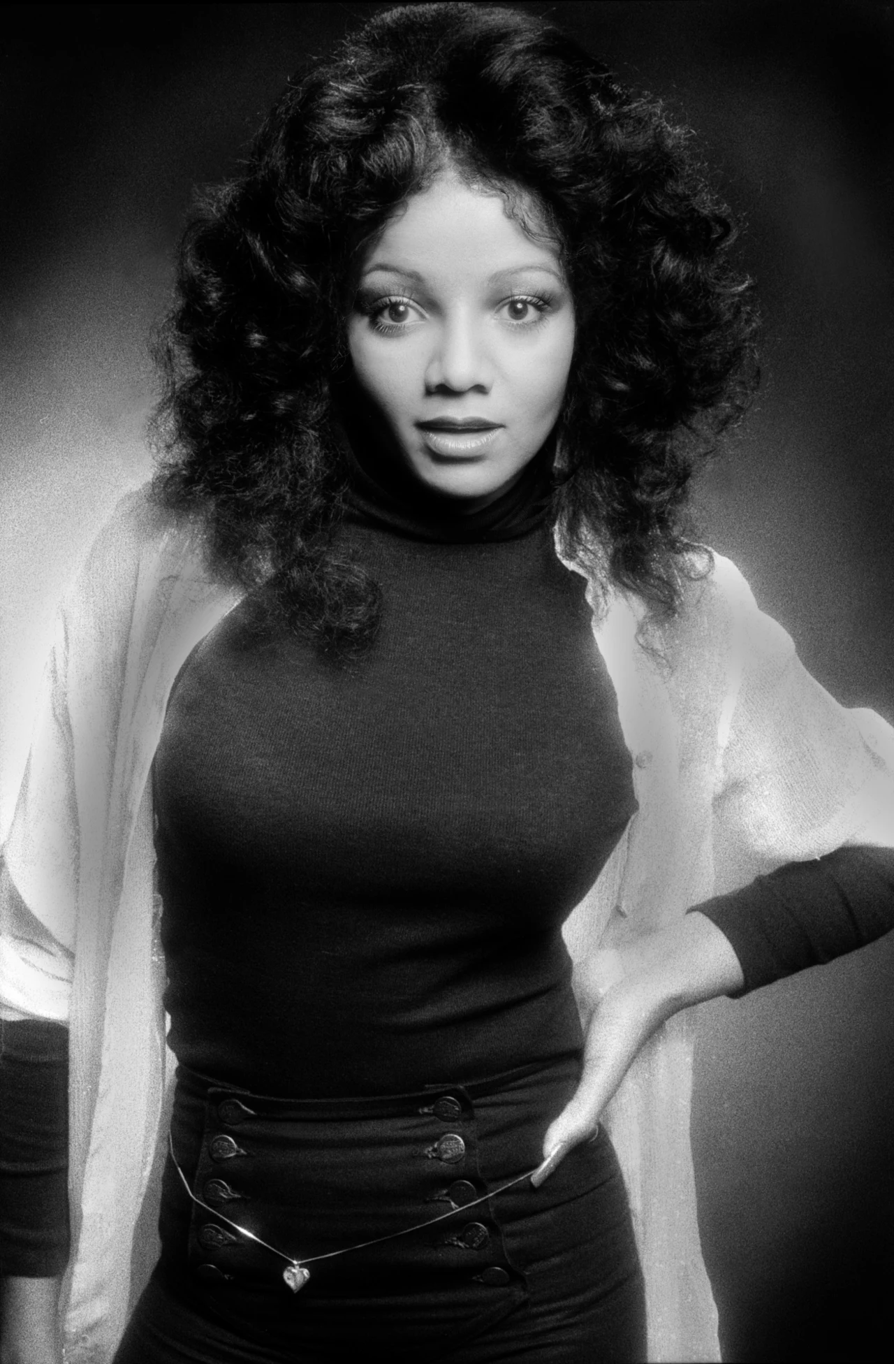 Mimo wielkich chęci La Toya nie dorównała popularnością swojemu rodzeństwu. Na jej koncie znalazło się dziewięć albumów studyjnych, jednak żaden z nich nie wszedł nawet do pierwszej 100 zestawienia najlepiej sprzedających się wydawnictw w USA. Mimo wielkich chęci La Toya nie dorównała popularnością swojemu rodzeństwu. Na jej koncie znalazło się dziewięć albumów studyjnych, jednak żaden z nich nie wszedł nawet do pierwszej 100 zestawienia najlepiej sprzedających się wydawnictw w USA.