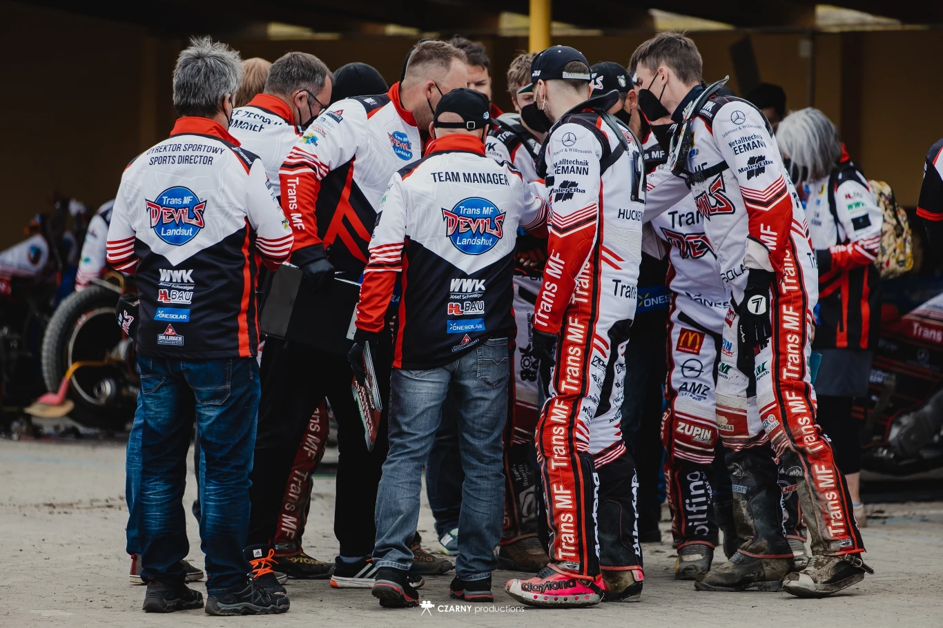 Drużyna z Landshut podczas narady