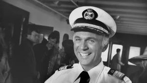 Gavin MacLeod
