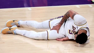 Anthony Davis kontuzji nabawił się w drugiej kwarcie