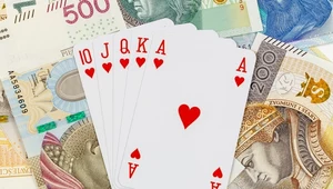 Najniższym miesięcznym dochodem na jedną osobę w 2020 roku dysponowały gospodarstwa domowe rencistów. Ich dochód na jedną osobę wyniósł 1522 zł. 