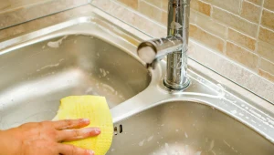 Natrzyj tym kran i zlew kuchenny. Będą lśnić, jak w katalogu 