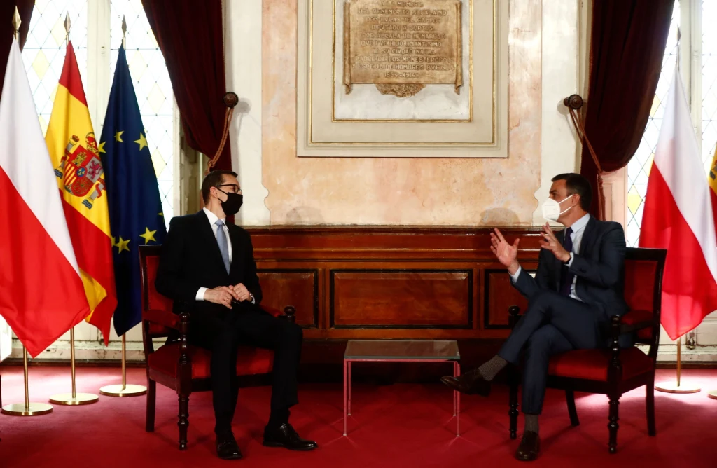 W Alcalá de Henares pod Madrytem dziś polsko-hiszpańskie konsultacje międzyrządowe. Spotkaniom delegacji będą przewodniczyć premierzy Mateusz Morawiecki i Pedro Sanchez