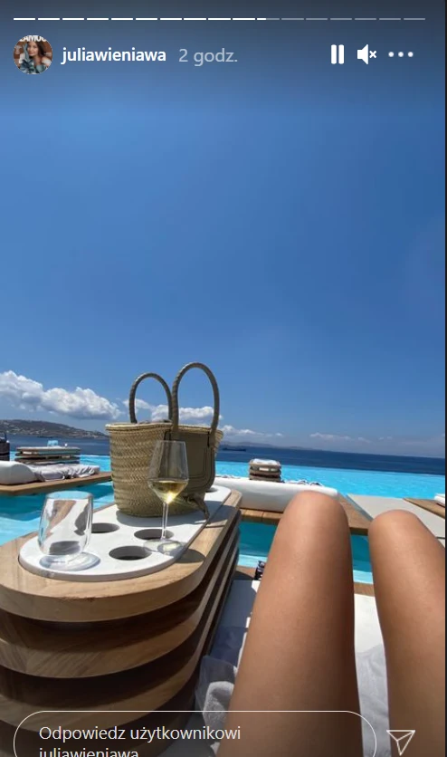 Wieniawa relaksuje się na Mykonos. Foto: https://www.instagram.com/juliawieniawa/