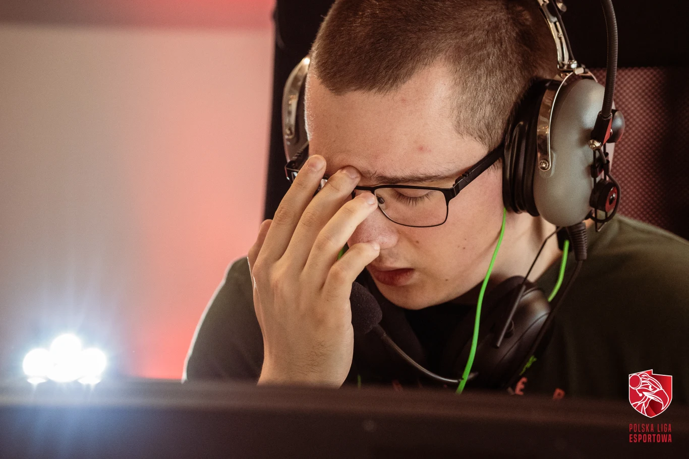 Trwające od piątku 28 maja br. zmagania Polskiej Ligi Esportowej na LANie transmitowane były aż z trzech miejsc: ze studia Polsat Games, z ESPOTU, czyli gamingowego serca stolicy i z Esports Performance Center, w którym rywalizowali zawodnicy. 