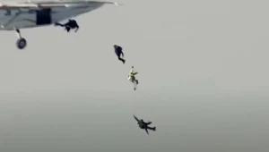 Luke Aikins wyskoczył z samolotu bez spadochronu.