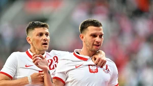 Jakub Świerczok (z prawej) celebruje gola w towarzystwie Dawida Kownackiego